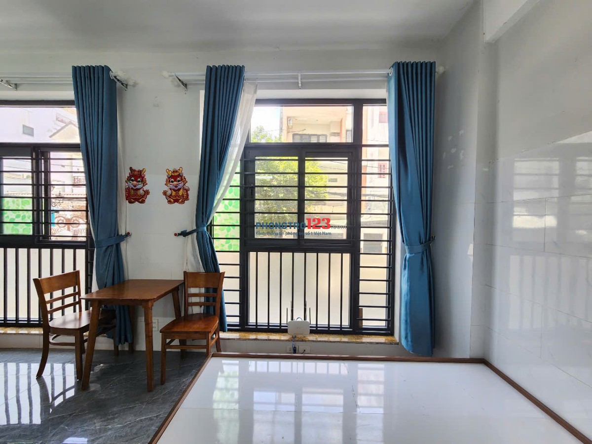 PHÒNG MỚI XÂY MẶT TIỀN LÂM VĂN BỀN , CỬA SỔ LỚN SIÊU TO KHỔNG LỒ MÀ LẠI CÒN THOÁNG MÁT