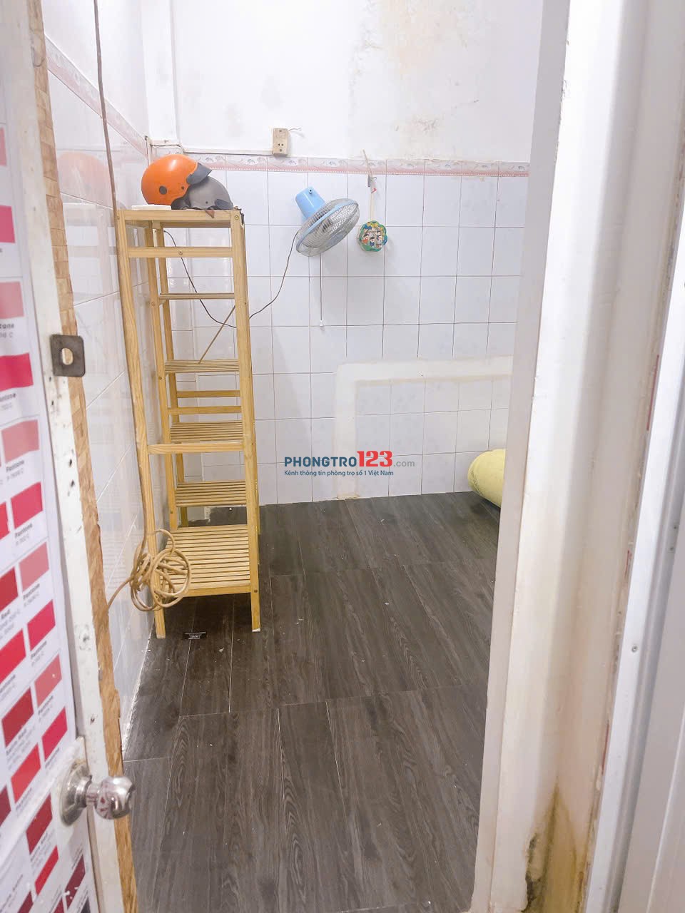 Phòng tầng trệt đầy đủ nội thất gần Cao Thắng Quận 3 tolet trong