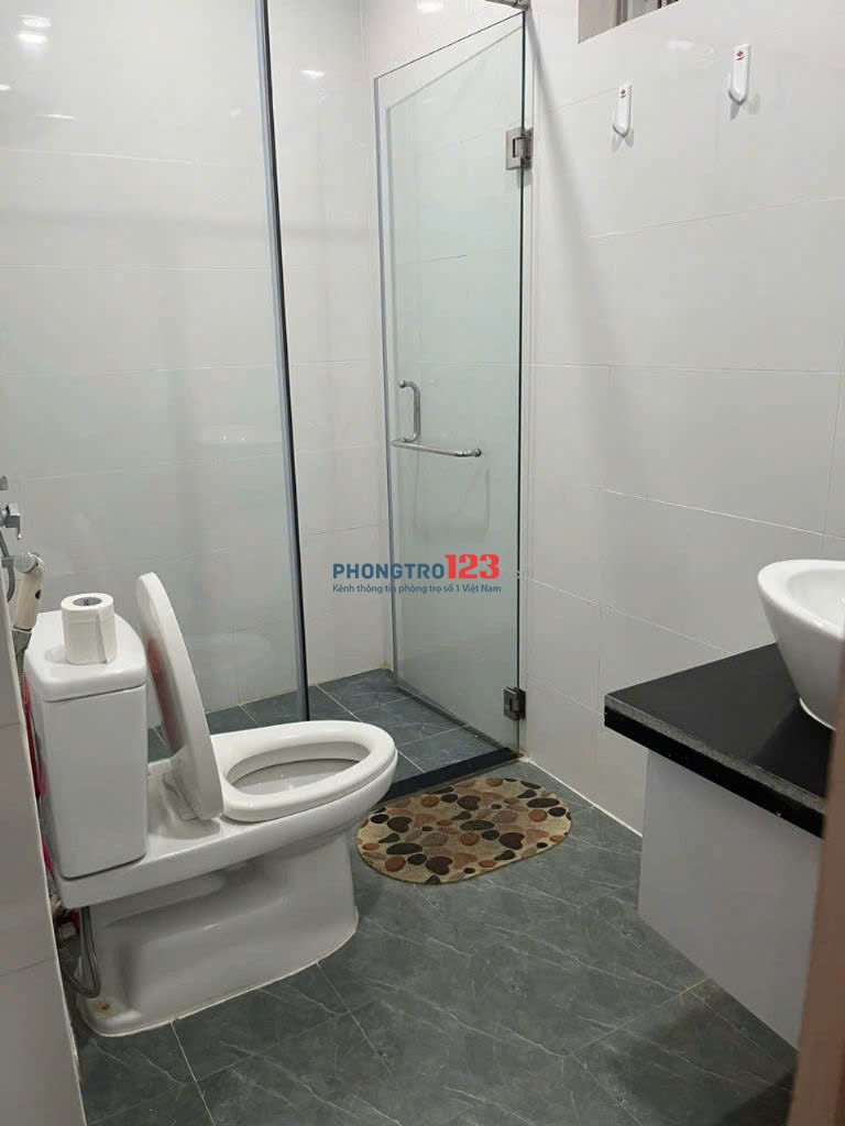 Chung Cư Mỹ Vinh, Nguyễn T Minh Khai, Q3 - Rộng 83m2 có 2p ngủ, 1wc, tầng cao, thoáng ,ban công