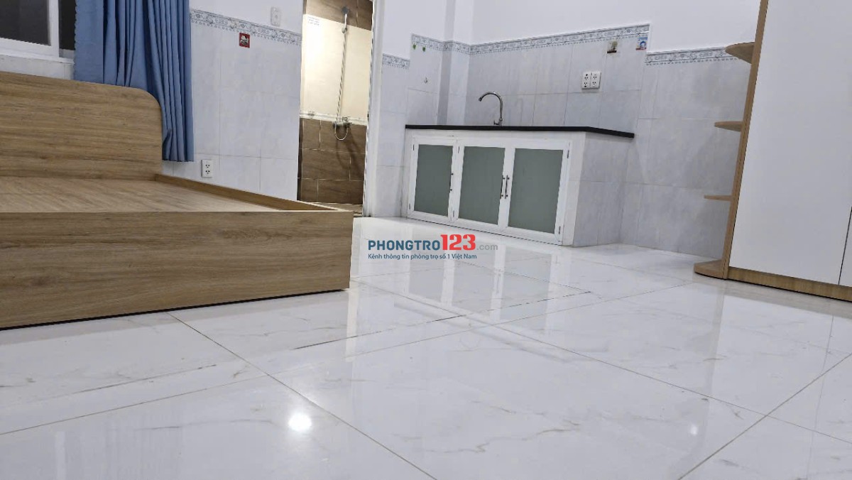 PHÒNG TRỌ ĐỐI DIỆN KS 5 SAO TÂN SƠN NHẤT MỚI XÂY RẤT ĐẸP - GẦN CV HOÀNG VĂN THỤ. GIÁ 5TR BAN CÔNG