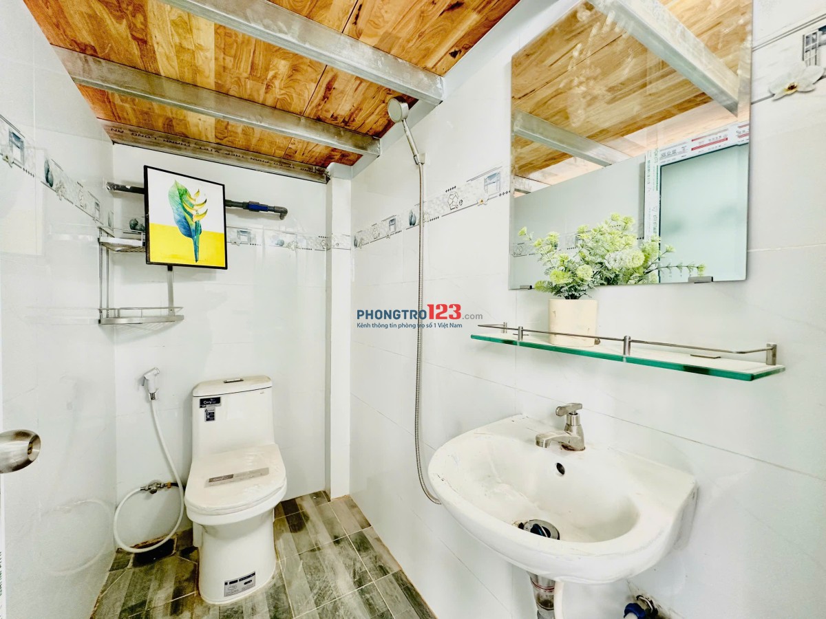 Cho thuê phòng trọ mới xây 100% banconl cửa sổ trời thoáng mát có máy lạnh