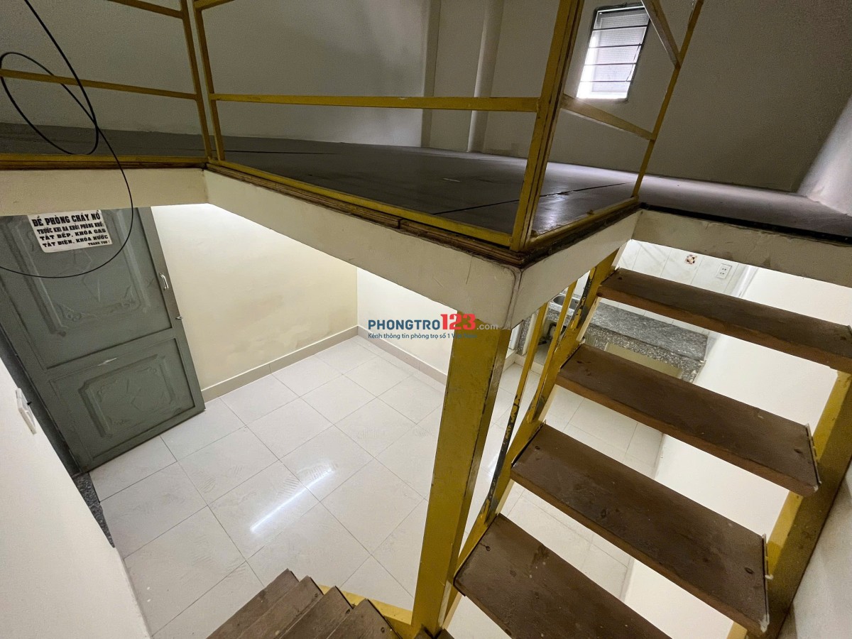 Phòng gác cao 3tr ngay Vincom Phan Văn Trị