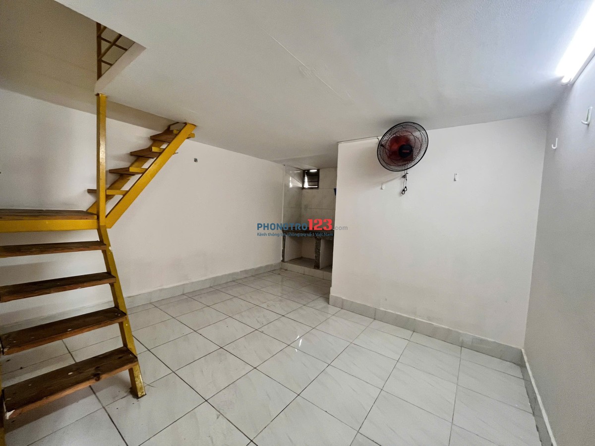 Phòng gác cao 3tr ngay Vincom Phan Văn Trị