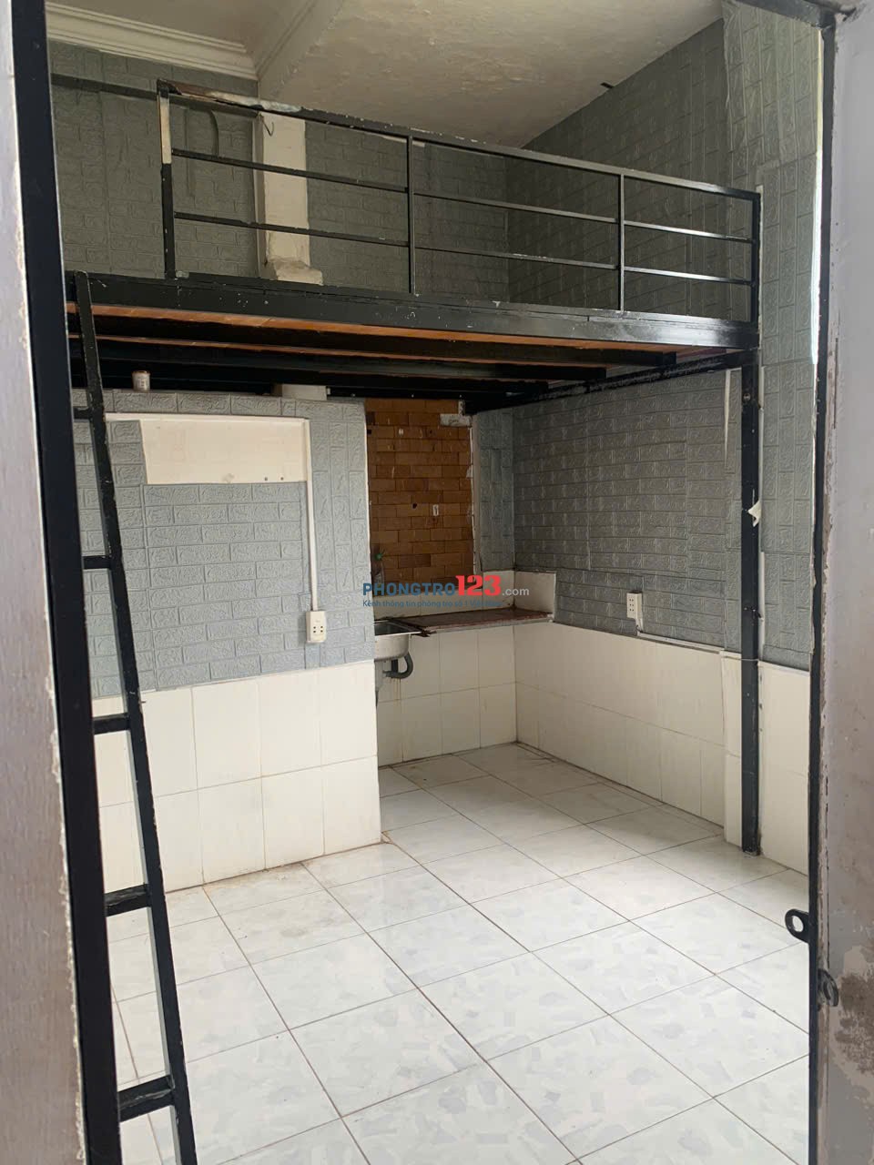 CHO THUÊ PHÒNG TRỌ TRỆT GIÁ RẺ 362 TÂN SƠN NHÌ TÂN PHÚ. A Phú: 0961417489