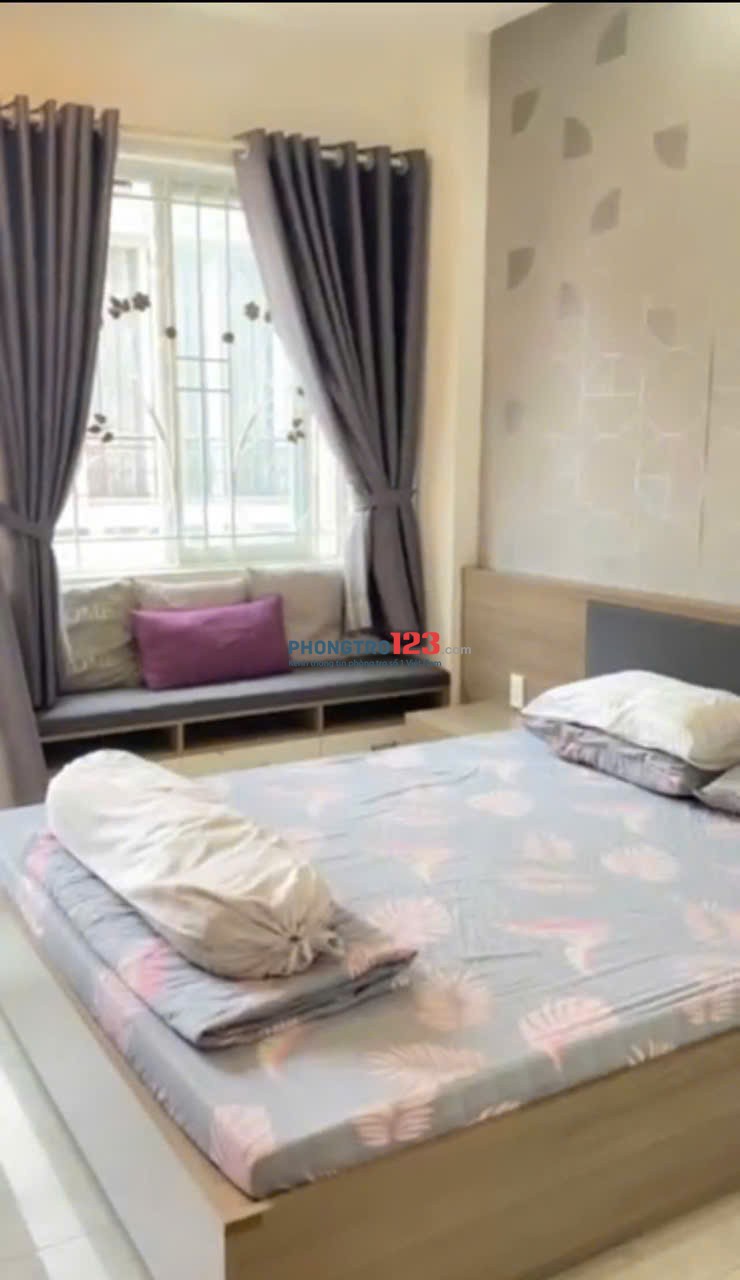 Cho thuê căn hộ quận 3 - Full NT - Ban công cửa sổ lớn - đường hai bà trưng