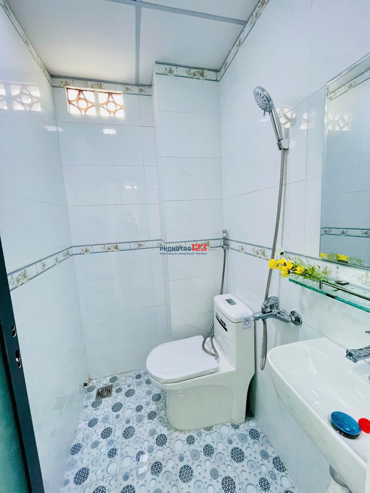 Phòng full nội thất đầu T4 có thể ở