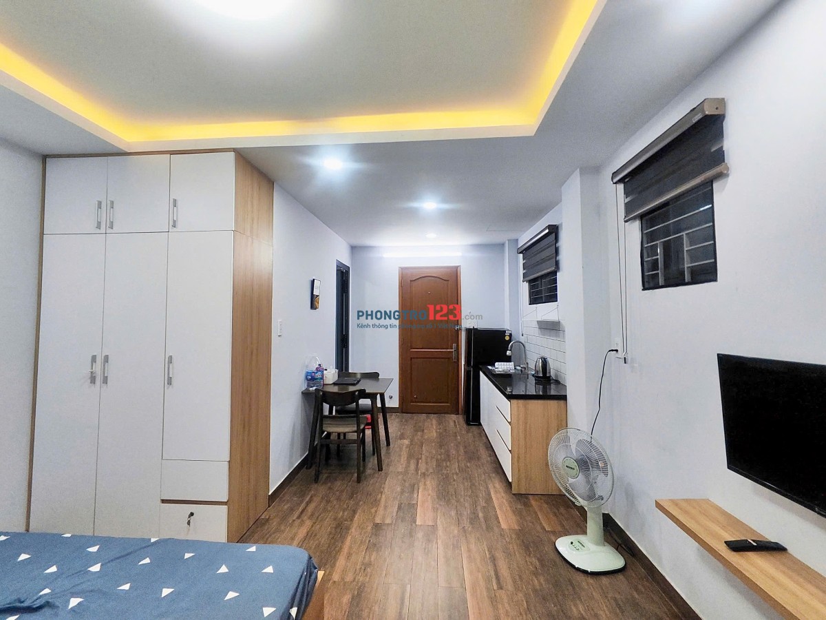 Phòng full nội thất rộng thoáng ngay Bà Lê Chân - Hai Bà Trưng - Trần Quang Khải chợ Tân Định Quận 1