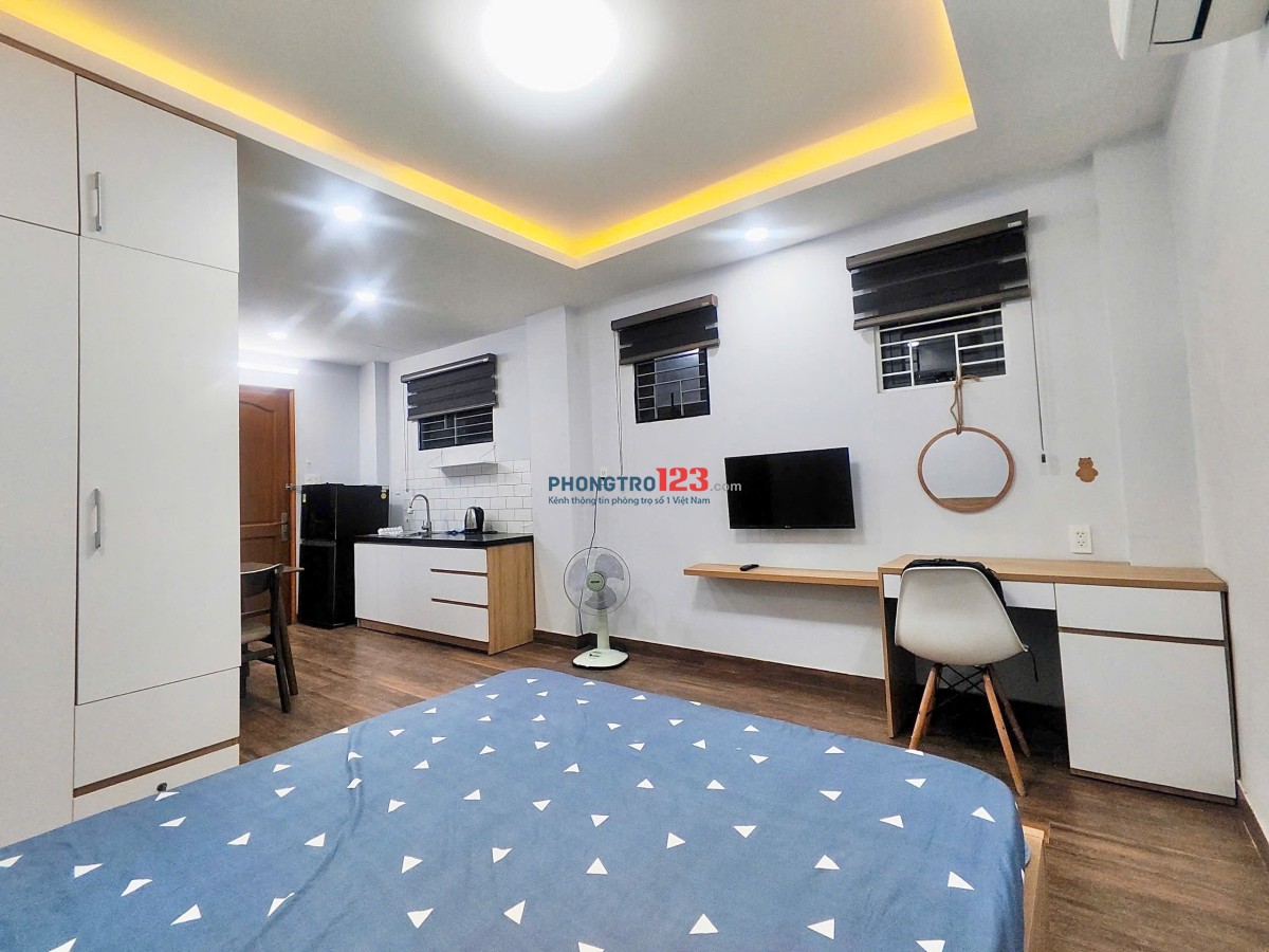 Phòng full nội thất rộng thoáng ngay Bà Lê Chân - Hai Bà Trưng - Trần Quang Khải chợ Tân Định Quận 1