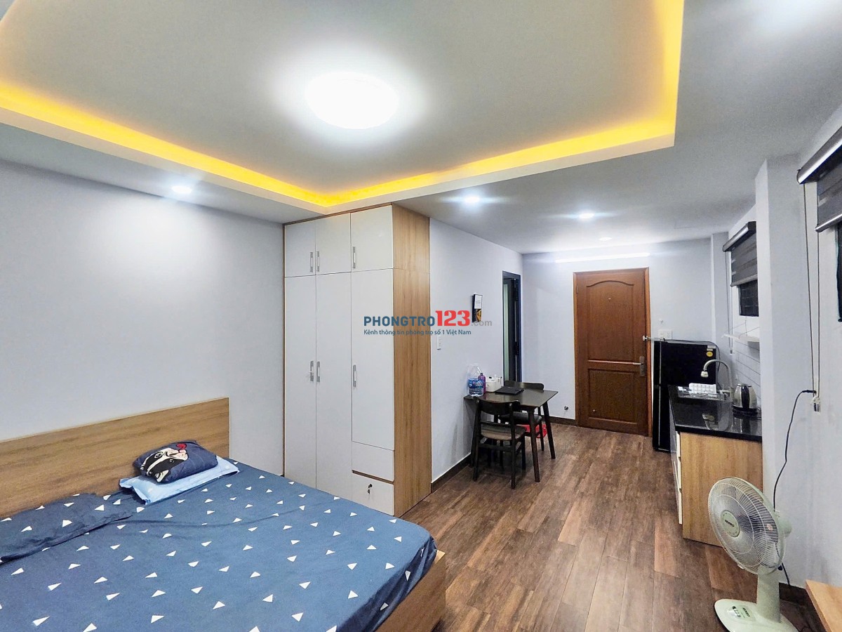 Phòng full nội thất rộng thoáng ngay Bà Lê Chân - Hai Bà Trưng - Trần Quang Khải chợ Tân Định Quận 1