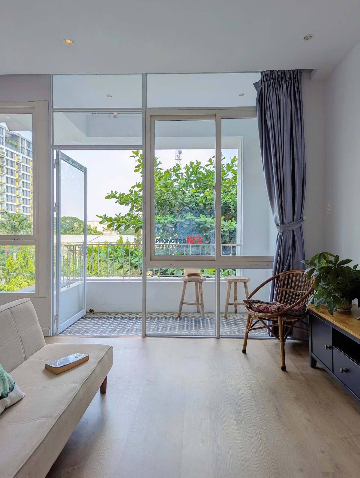 Chỉ còn vài căn! Nhanh tay Khai trương CH cao cấp nhiều ánh sáng full nội thất gần sân bay TSN