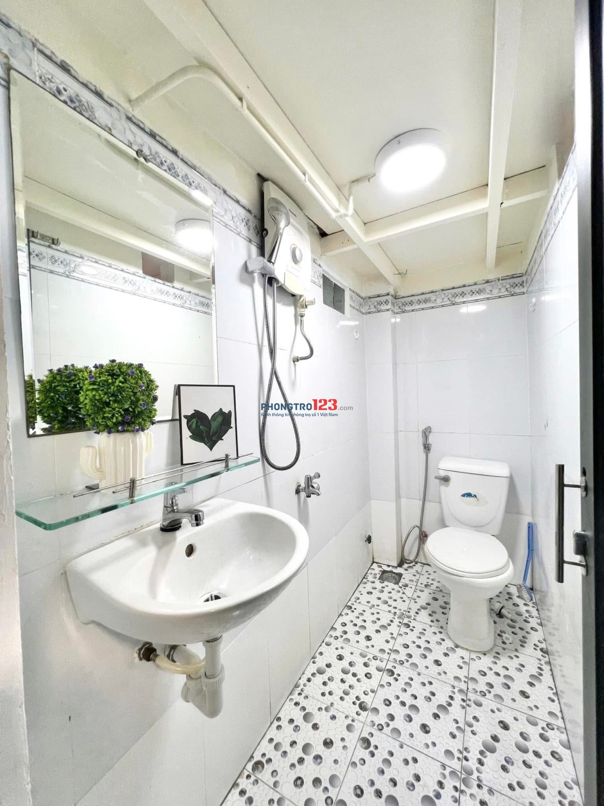 Phòng Tiện Nghi Full NT, Bảo Vệ 24/24 Gần Tòa Nhà Viettel Quận 10