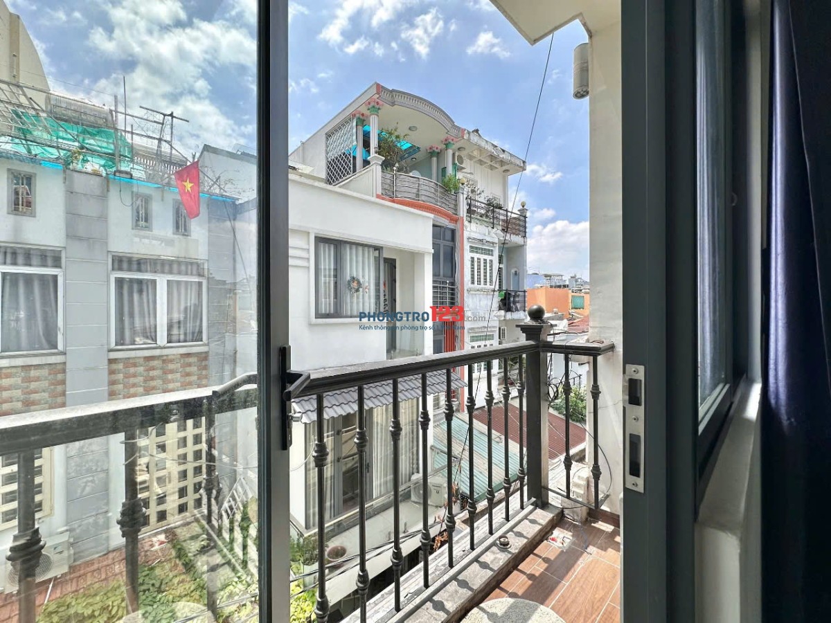 Cho Thuê Đúng Giá, Căn Hộ 1 Phòng Ngủ, Tách Bếp, Bancol, Thang Máy - Ngay Khu Phan Xích Long