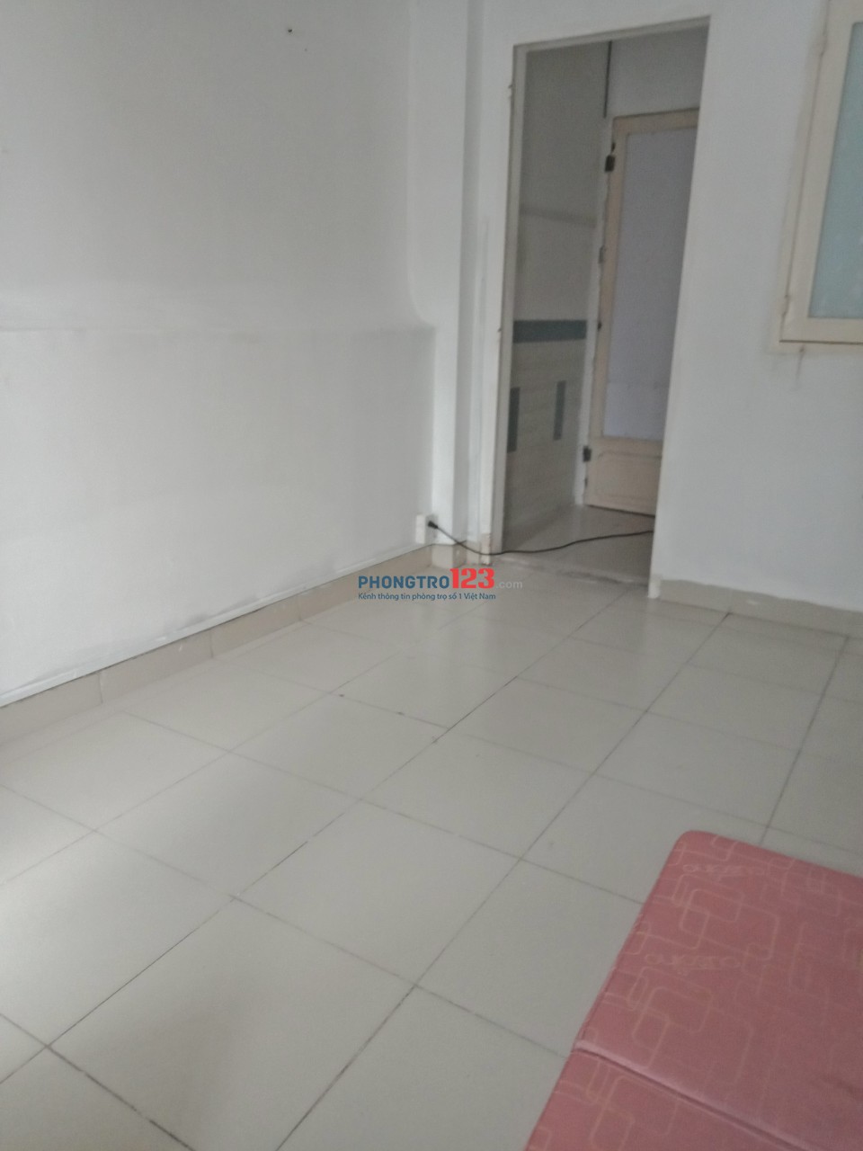 PHÒNG BAN CÔNG MÁY LẠNH THOÁNG MÁT NGAY TRƯỜNG SA-PHAN XÍCH LONG