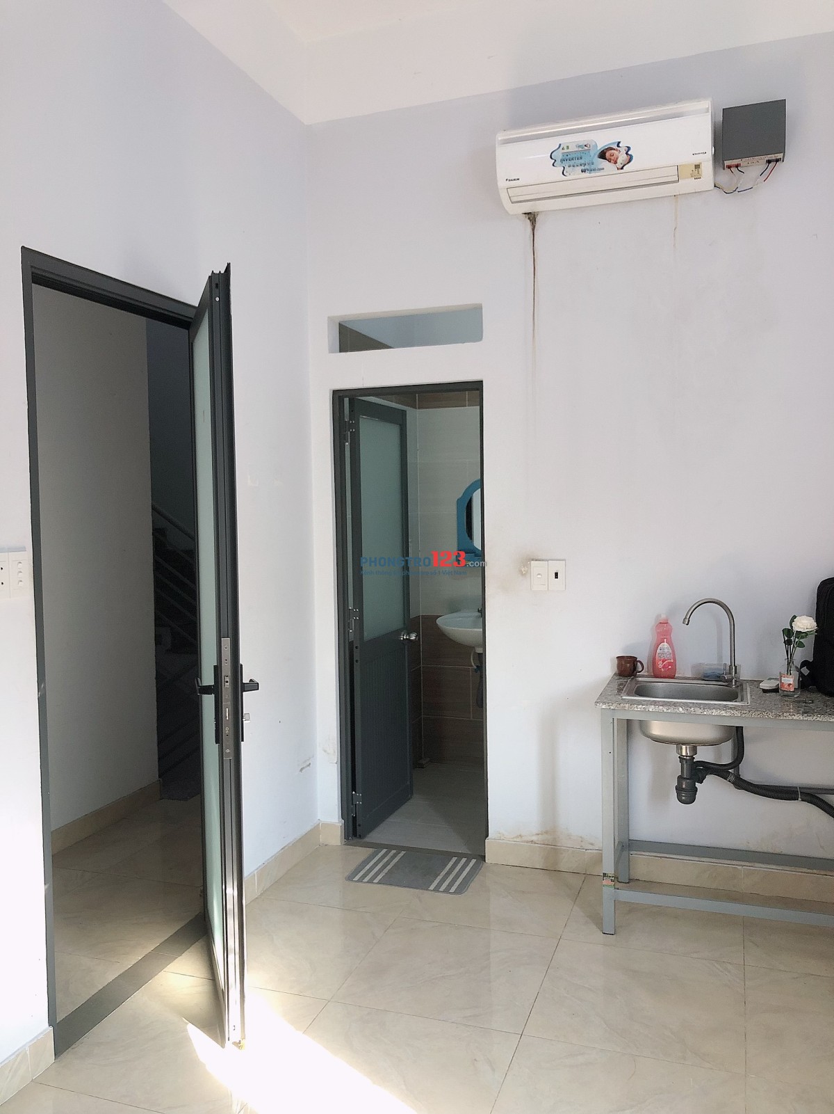 Phòng mới Ban Công ngay Aeon Tân Phú 25m2, cách chợ Sơn Kỳ 30m