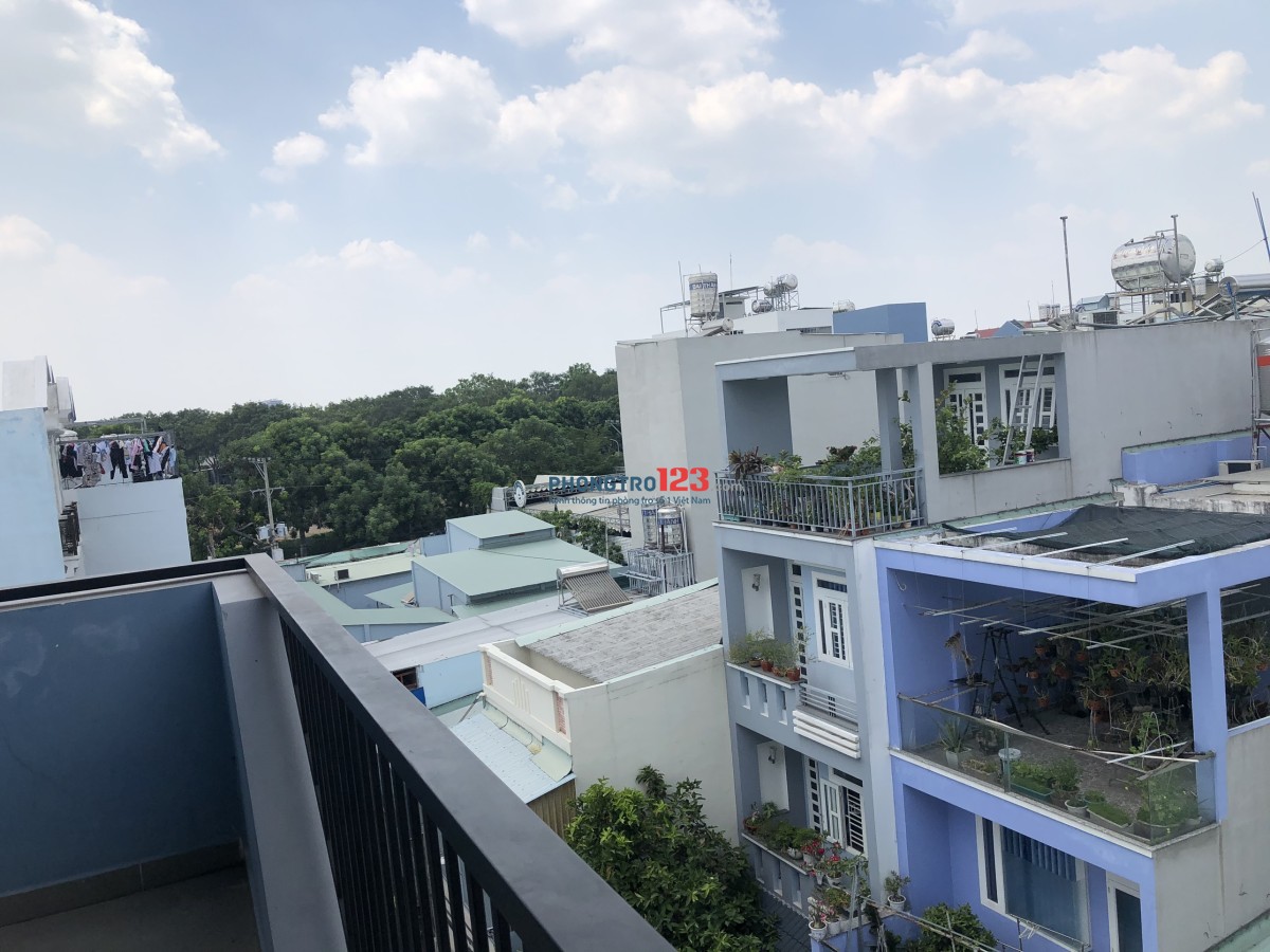 Phòng mới Ban Công ngay Aeon Tân Phú 25m2, cách chợ Sơn Kỳ 30m