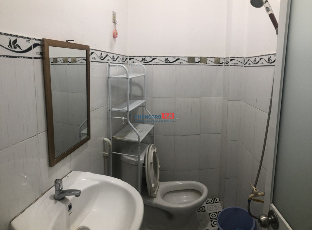 PHÒNG CẠNH SIÊU THỊ EMART PHAN HUY ÍCH KHÔNG CHUNG CHỦ