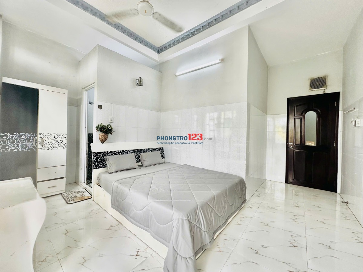 PHÒNG TRỌ XỊN – FULL NỘI THẤT – NGAY CHỢ BÌNH ĐIỀN – CÁCH UEH, VHU CHỈ 3 PHÚT CHẠY XE!