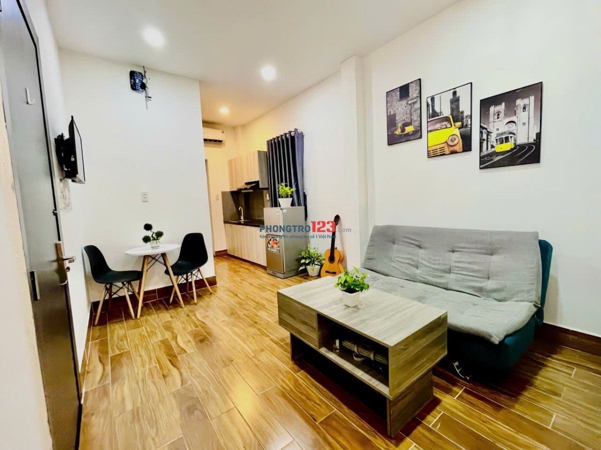 CĂN HỘ Studio full nội thất , tách bếp phù hợp 2-3 người ở