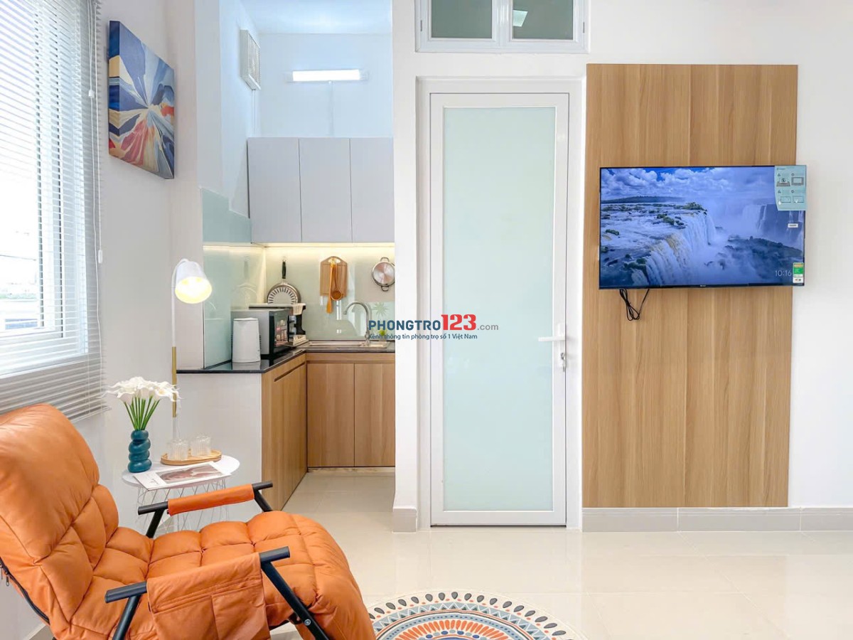 Căn hộ dịch vụ studio full nội thất Q8 Cửa sổ lớn, thoáng