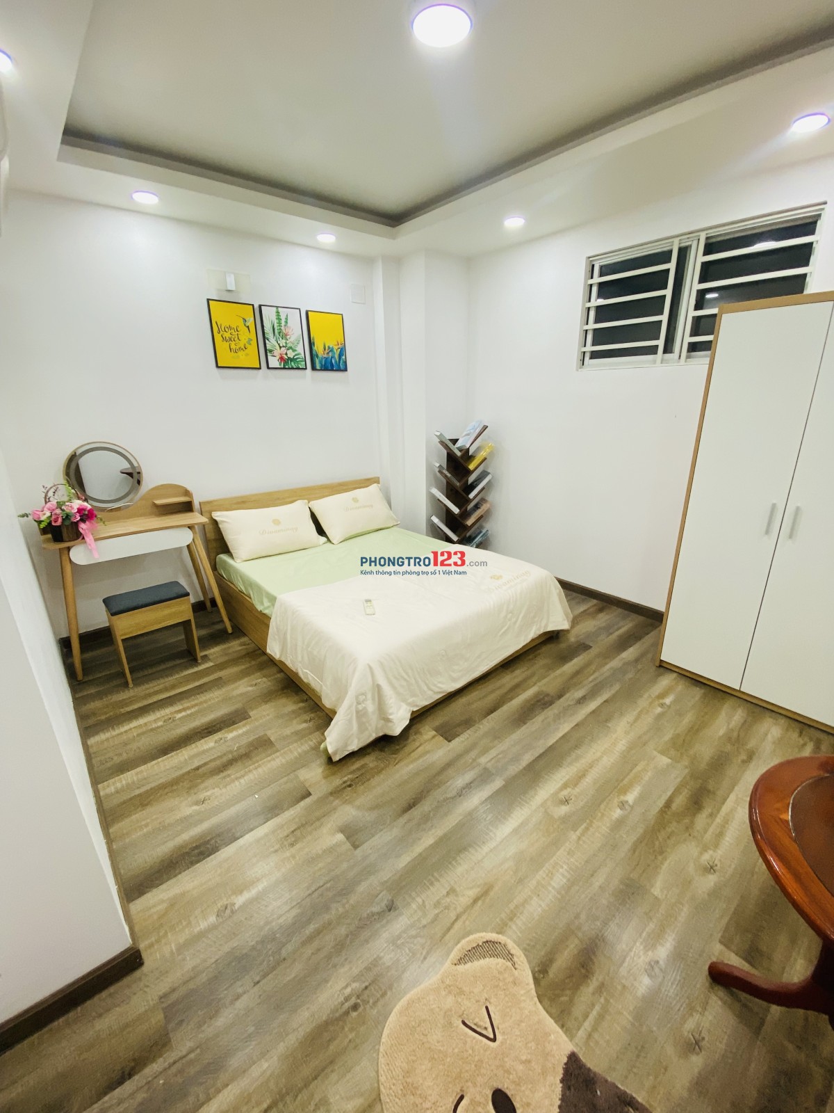2 Phòng Ngủ, Thang máy, Phòng khách và bếp riêng biệt,ngay Thạch Lam và Văn Cao