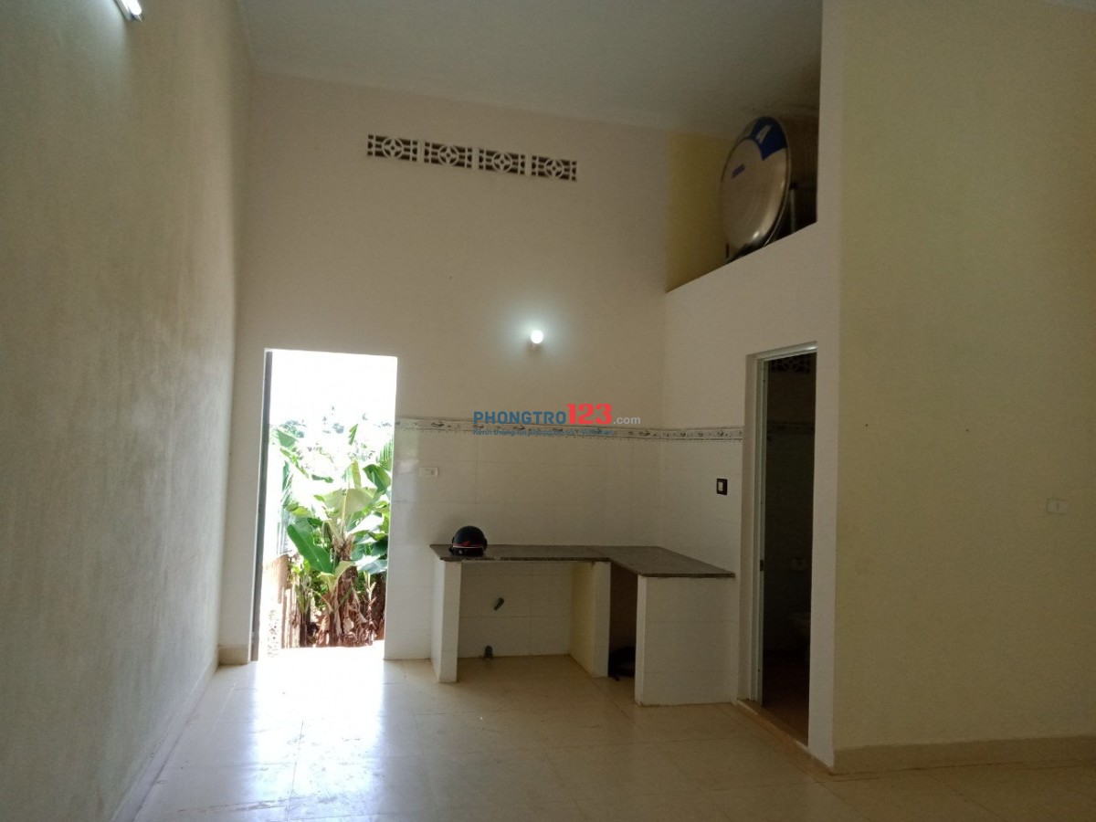 Cho thuê nhà nguyên căn đẹp mới xây ở mặt tiền đường lê đại hành pleiku