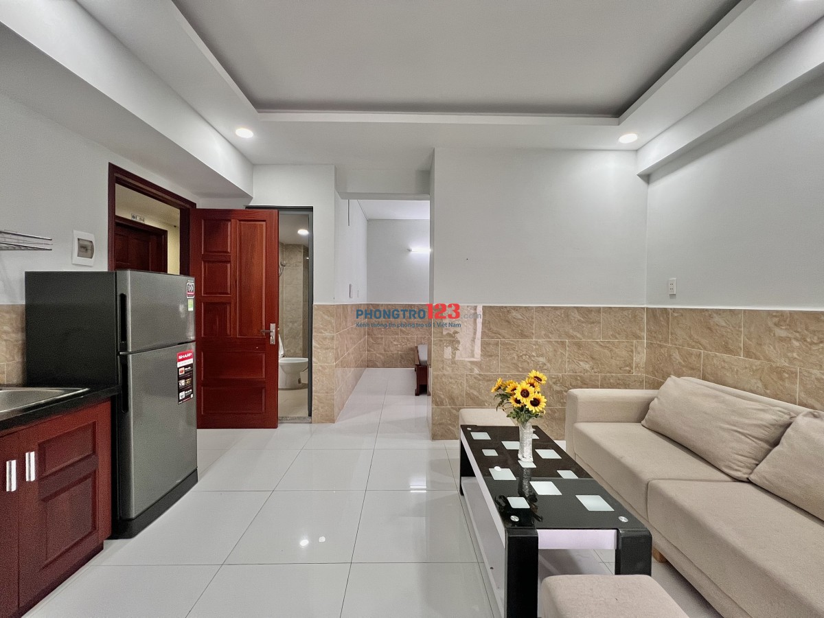 Căn hộ 30m2 bancol mới xây 1 phòng khách, 1 phòng ngủ riêng Huỳnh Tấn Phát, Q7. Nội thất gỗ xịn