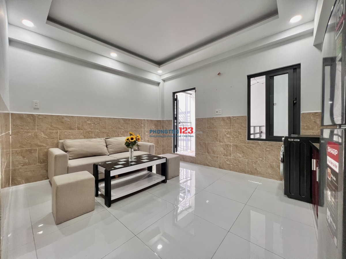 Căn hộ 30m2 bancol mới xây 1 phòng khách, 1 phòng ngủ riêng Huỳnh Tấn Phát, Q7. Nội thất gỗ xịn