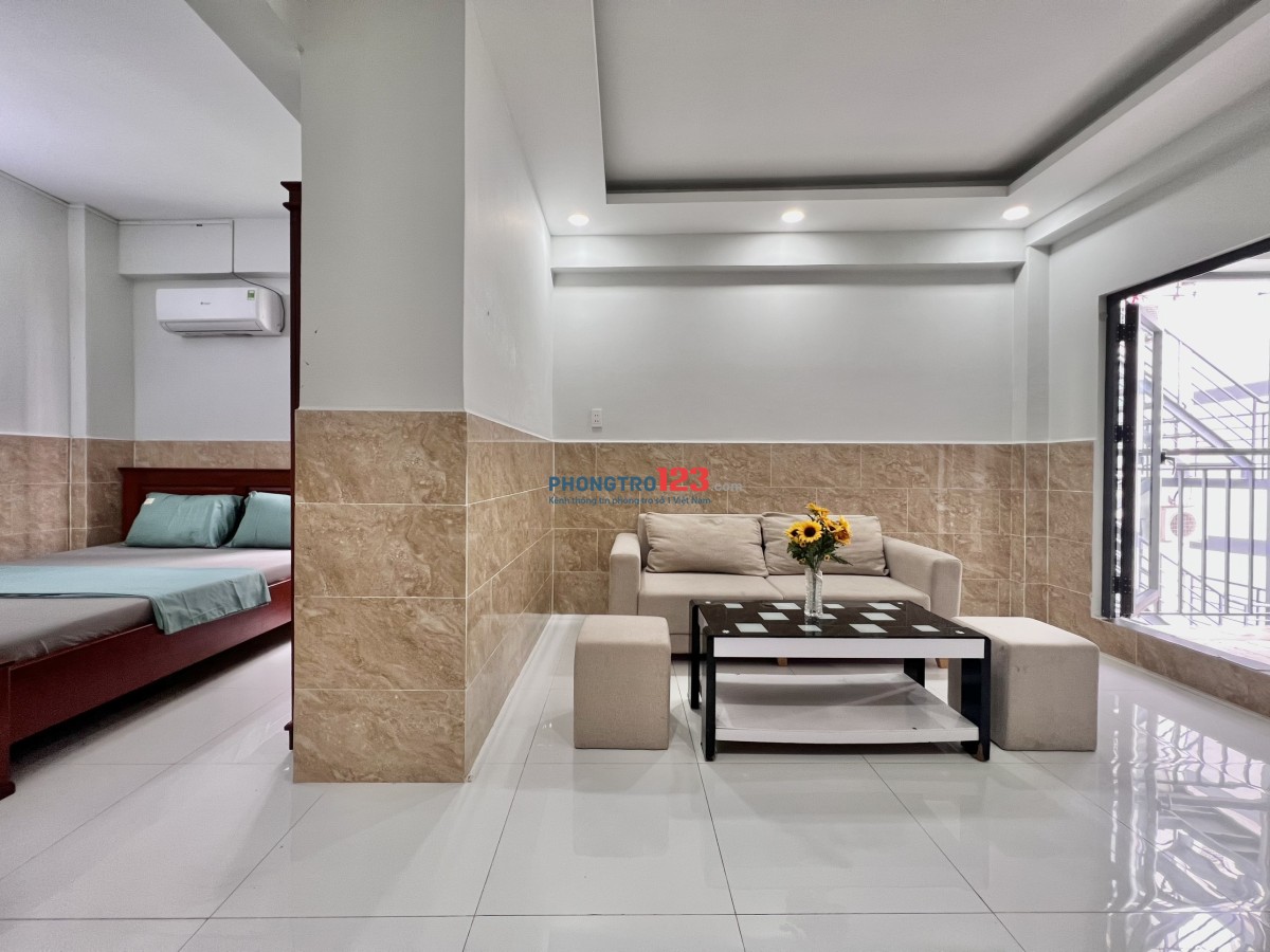 Căn hộ 30m2 bancol mới xây 1 phòng khách, 1 phòng ngủ riêng Huỳnh Tấn Phát, Q7. Nội thất gỗ xịn