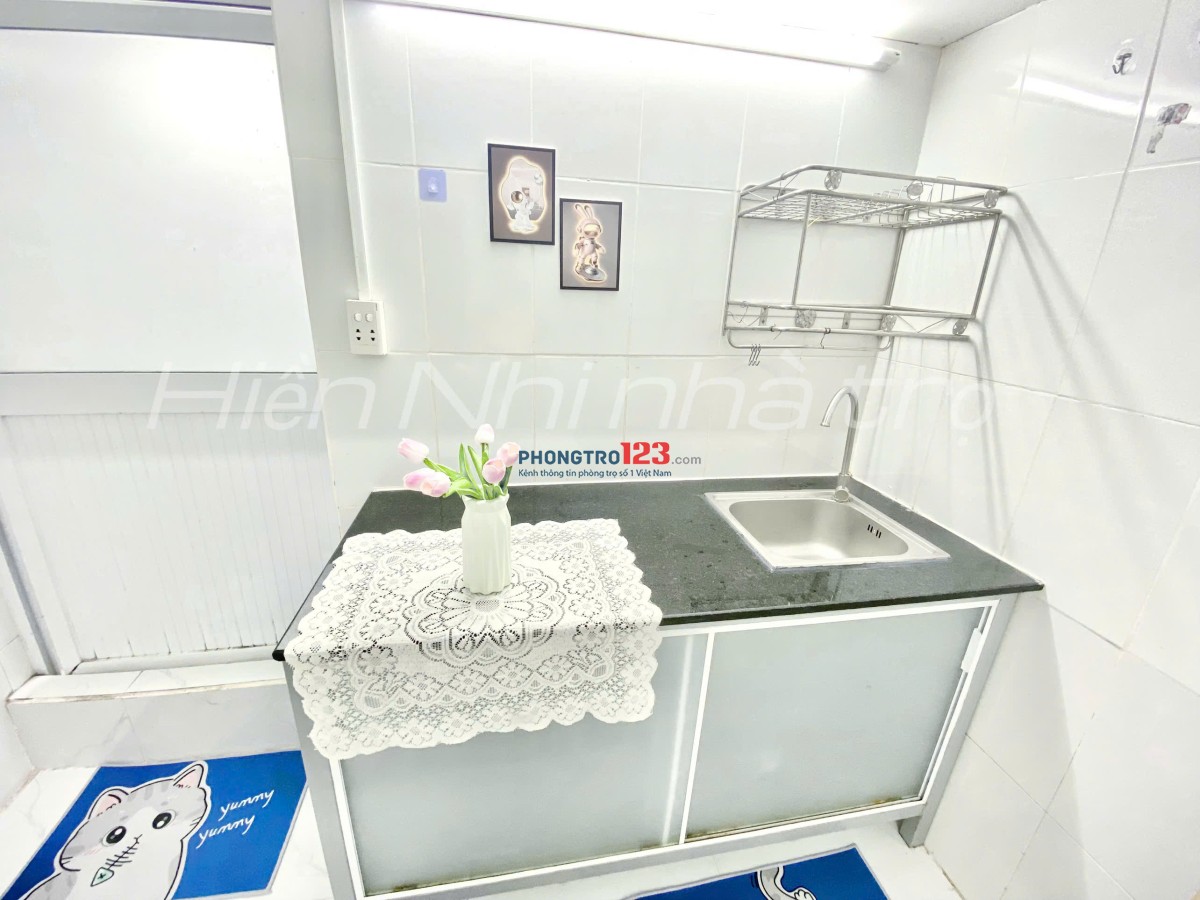 TÒA MỚI XÂY BANCON CỬA SỔ 3TR8 MÁY LẠNH ngay ĐH IUH , Văn Lang 1km