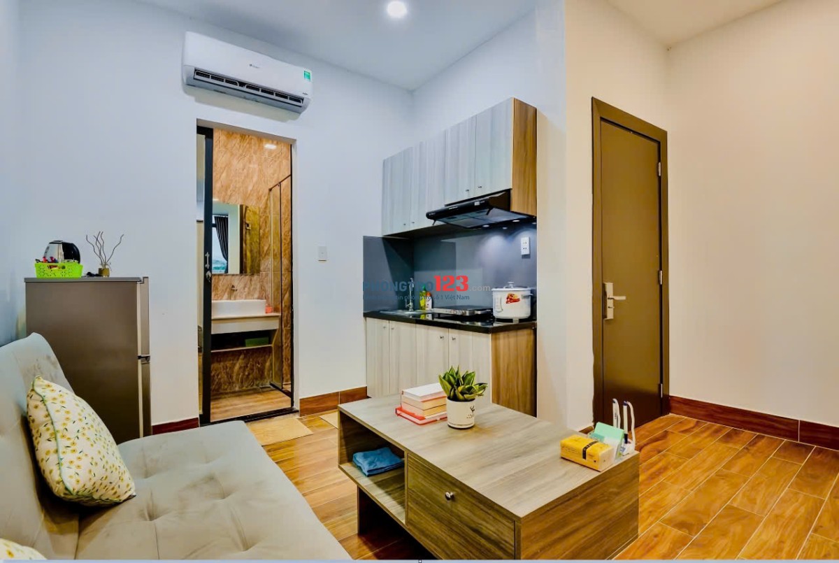 CĂN HỘ Studio full nội thất , tách bếp phù hợp 2-3 người ở