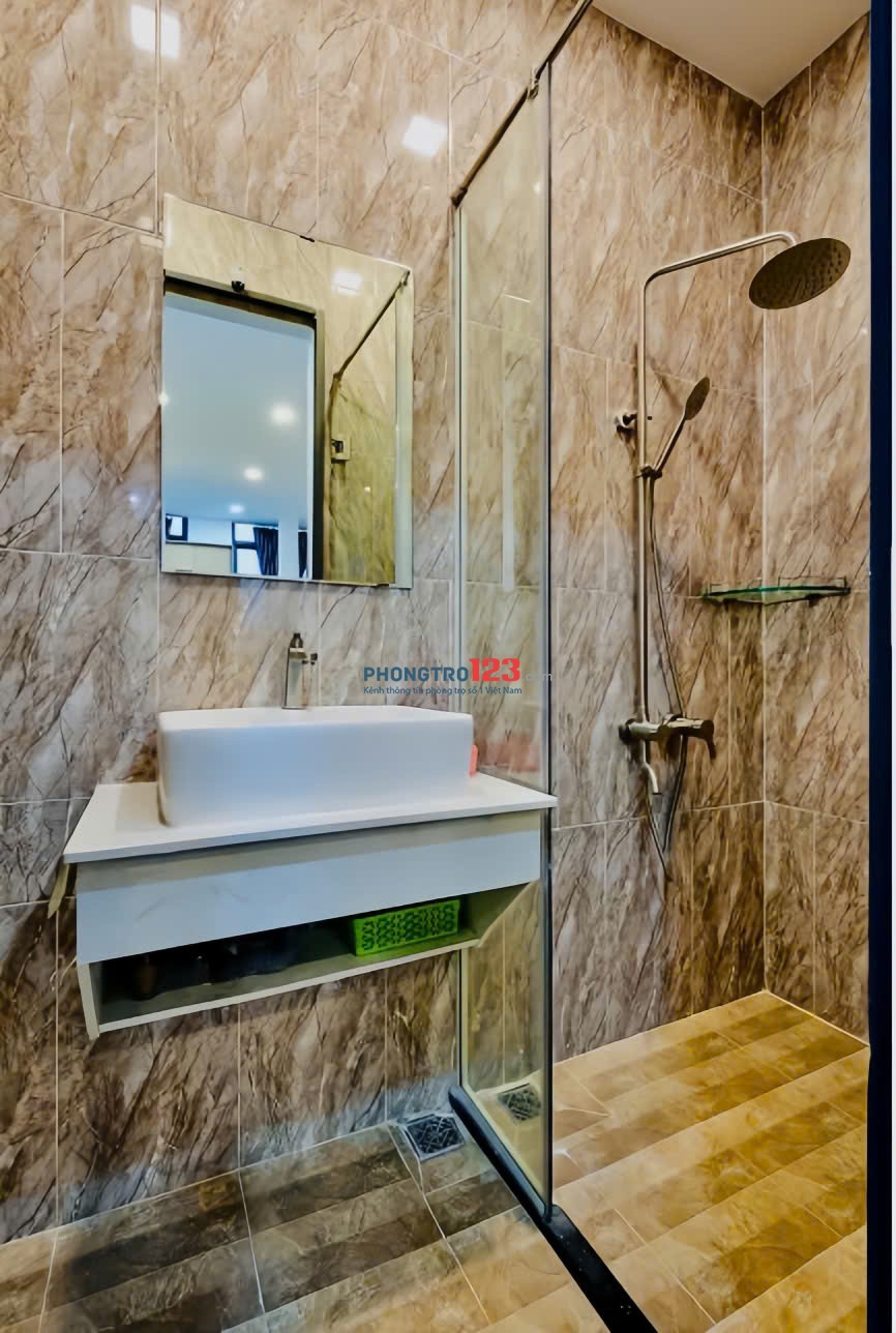 CĂN HỘ Studio full nội thất , tách bếp phù hợp 2-3 người ở