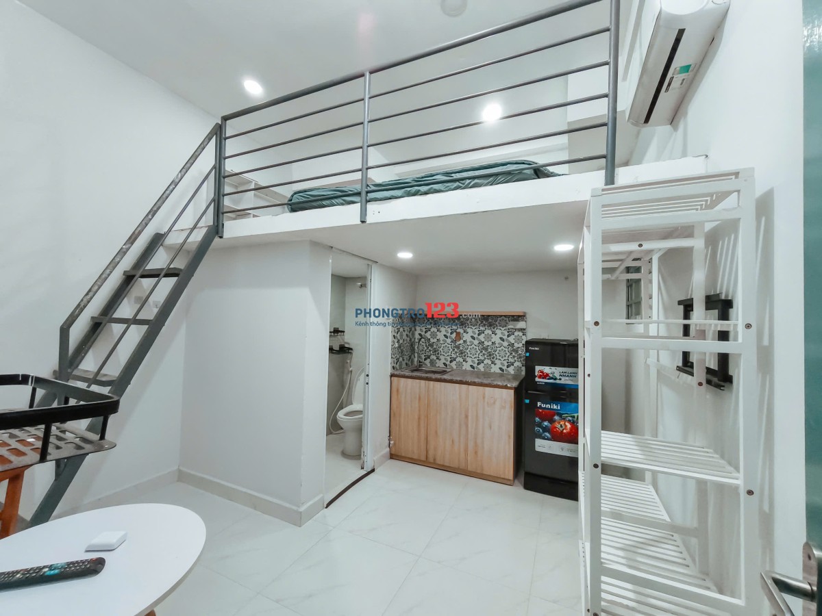 Phòng 20m2-4,5tr gác lửng, cửa sổ, kệ bếp, toilet, full nội thất, thang máy ngay Bến xe miền đông
