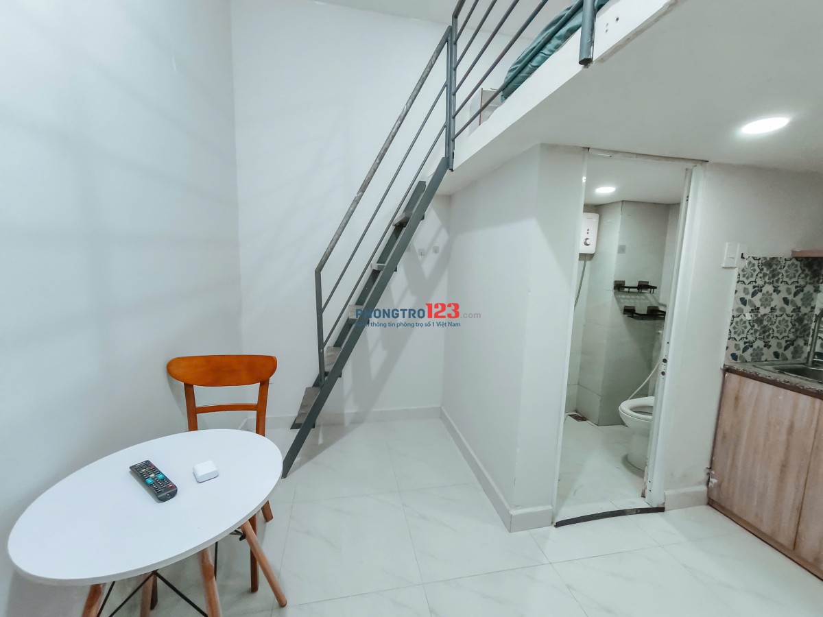 Phòng 20m2-4,5tr gác lửng, cửa sổ, kệ bếp, toilet, full nội thất, thang máy ngay Bến xe miền đông