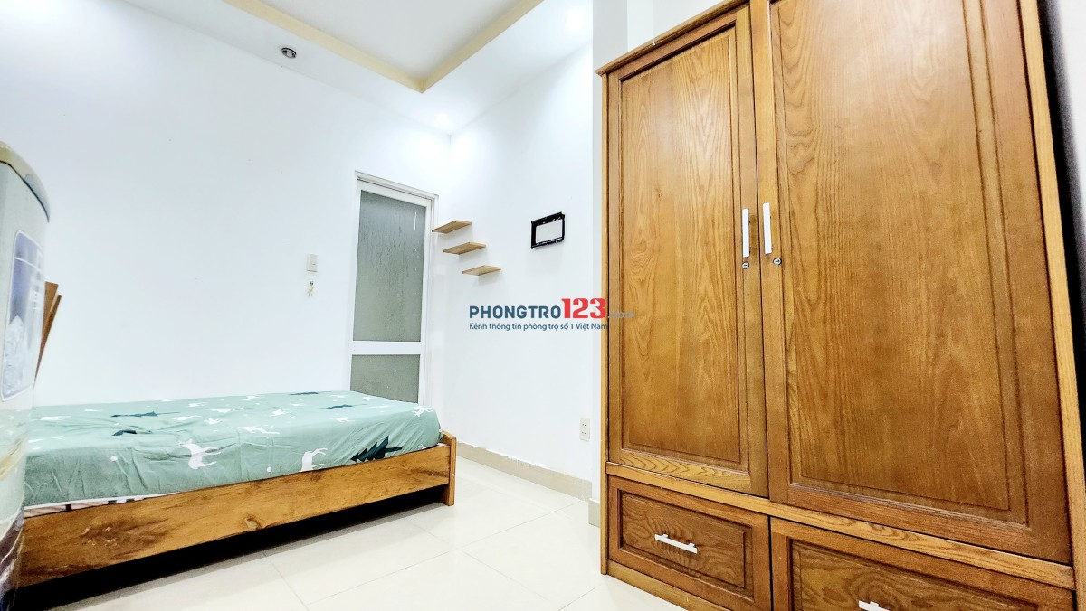 Giảm 50% tháng đầu tiên ! Sẵn 2 phòng full nội thất cam kết y như hình, ngay Hàng Xanh, kế Q1 !