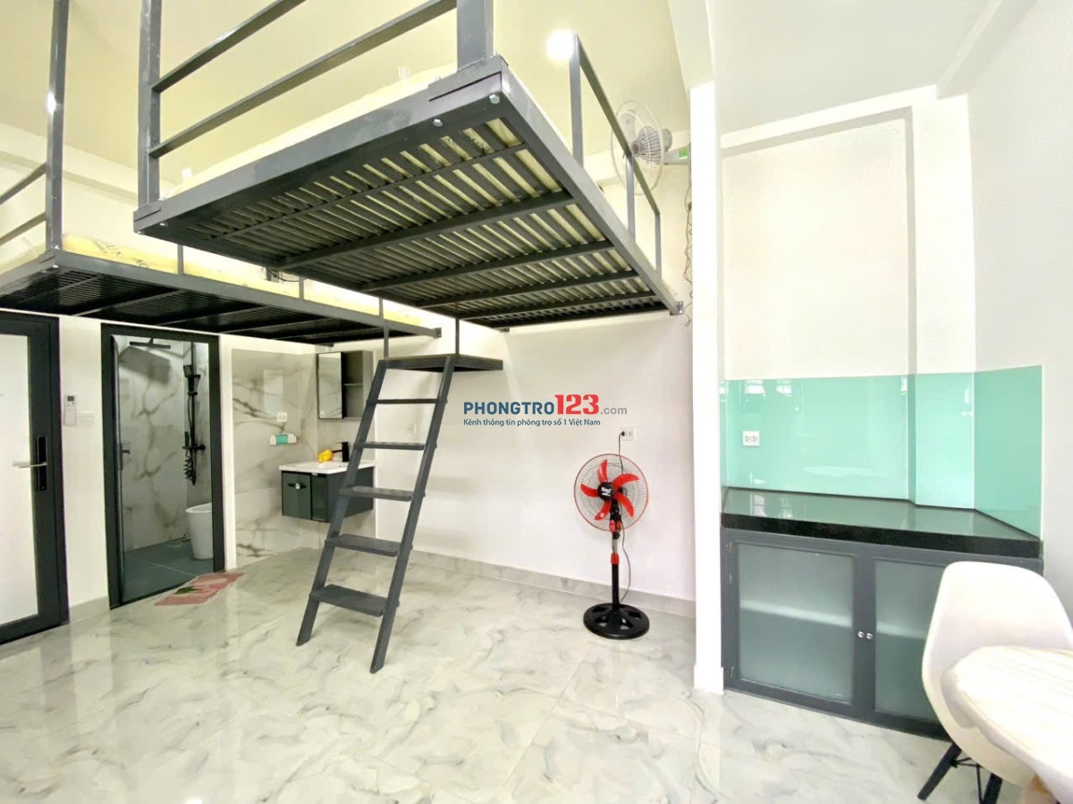 Phòng Trọ có Gác Ban công, Cửa sổ Mới 100%, Gần Ngã 4 Hàng Xanh, Bến Xe Miền Đông Bình Thạnh