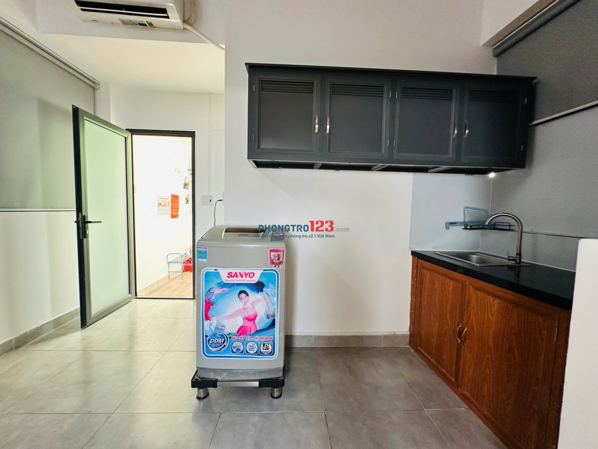 Cho thuê phòng Bình Thạnh 2 chỗ ngủ, có gác, cửa sổ thoáng, máy giặt riêng - giá chỉ 4trX