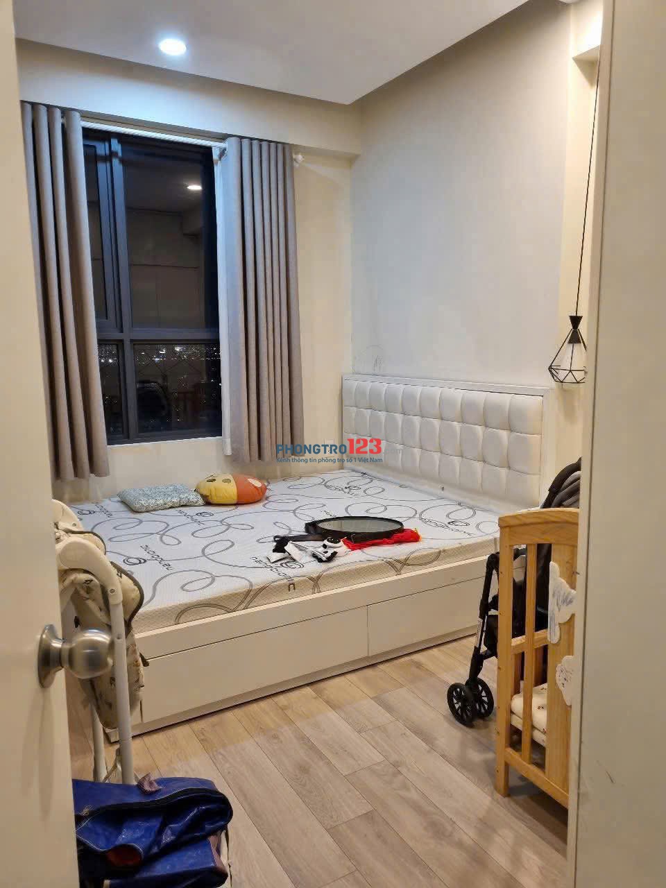 Chung cư Sky Center, Tân bình có 2p ngủ, 71m2, 15tr/th