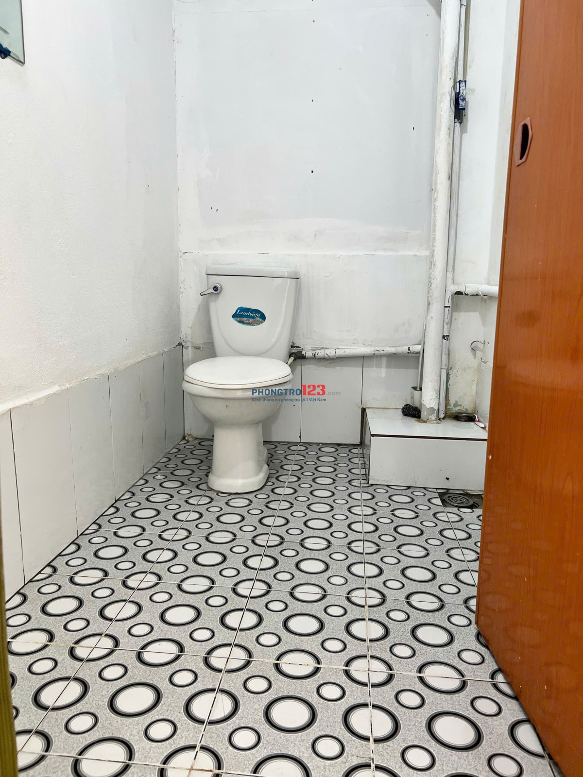 PHÒNG BAN CÔNG SẠCH SẼ THOÁNG MÁT YÊN TĨNH NGAY LÊ VĂN SỸ