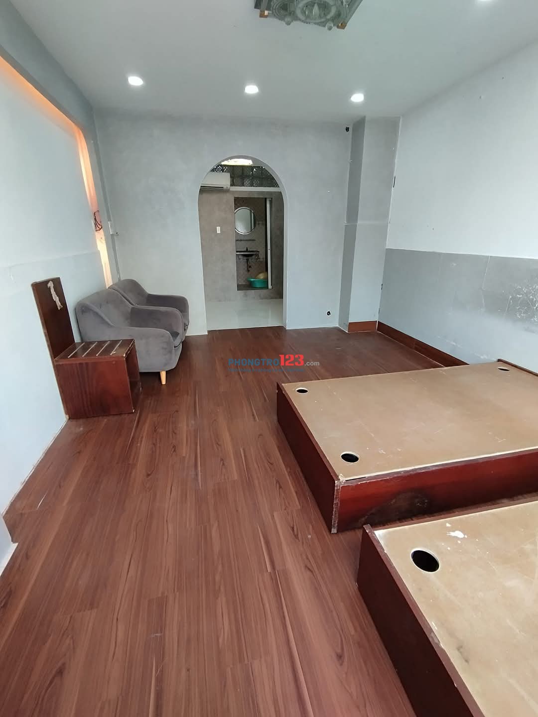 Phòng máy lạnh 40m2 bếp tách phòng ngủ. Đường Hậu Giang. P5. Q6