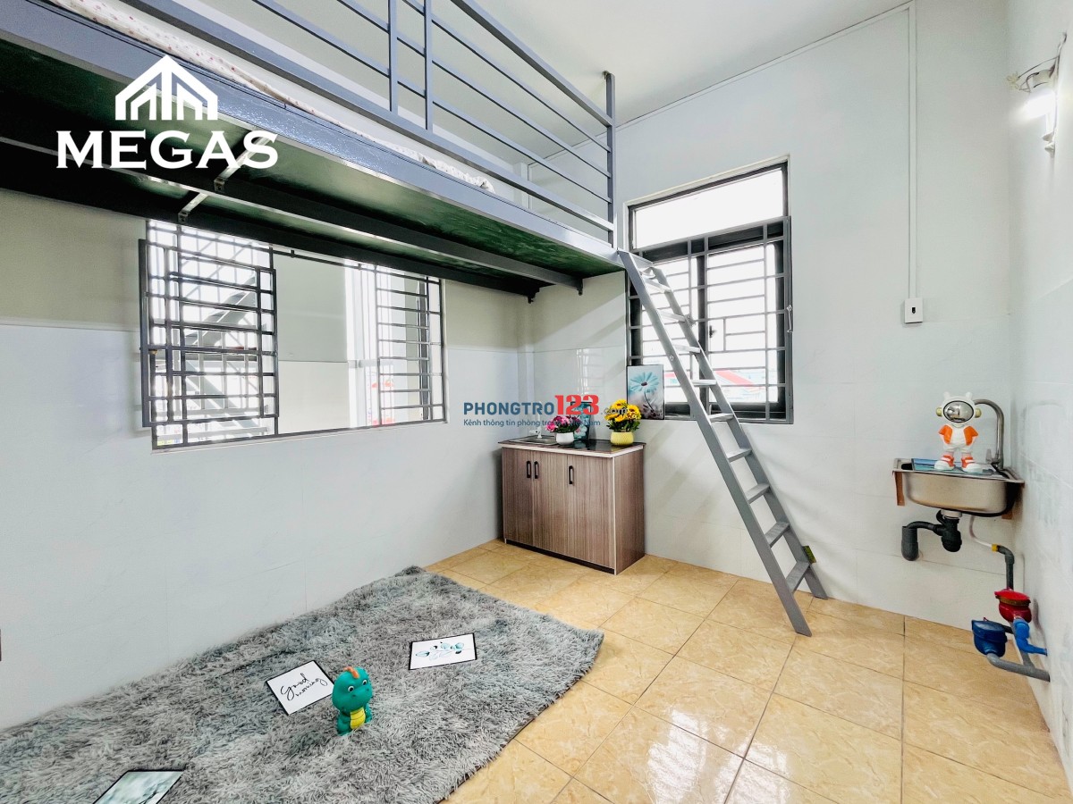 PHÒNG TRỌ MỚI XÂY, CỬA SỔ + BANCOL ngay CHỢ BÀ HOM