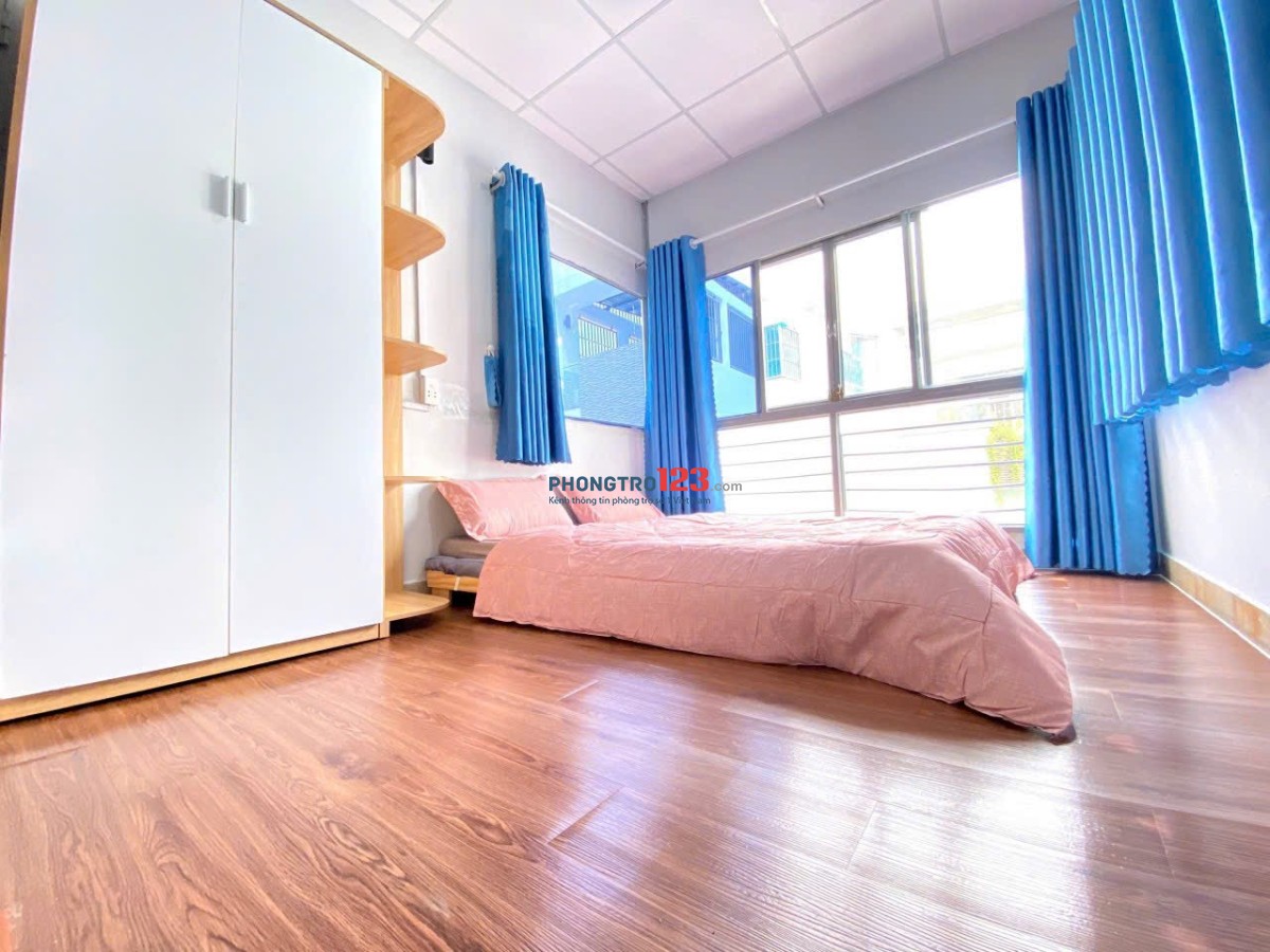 PN TÁCH BẾP CỬA SỔ KÍNH LỚN FULL NT LÝ CHÍNH THẮNG QUẬN 3