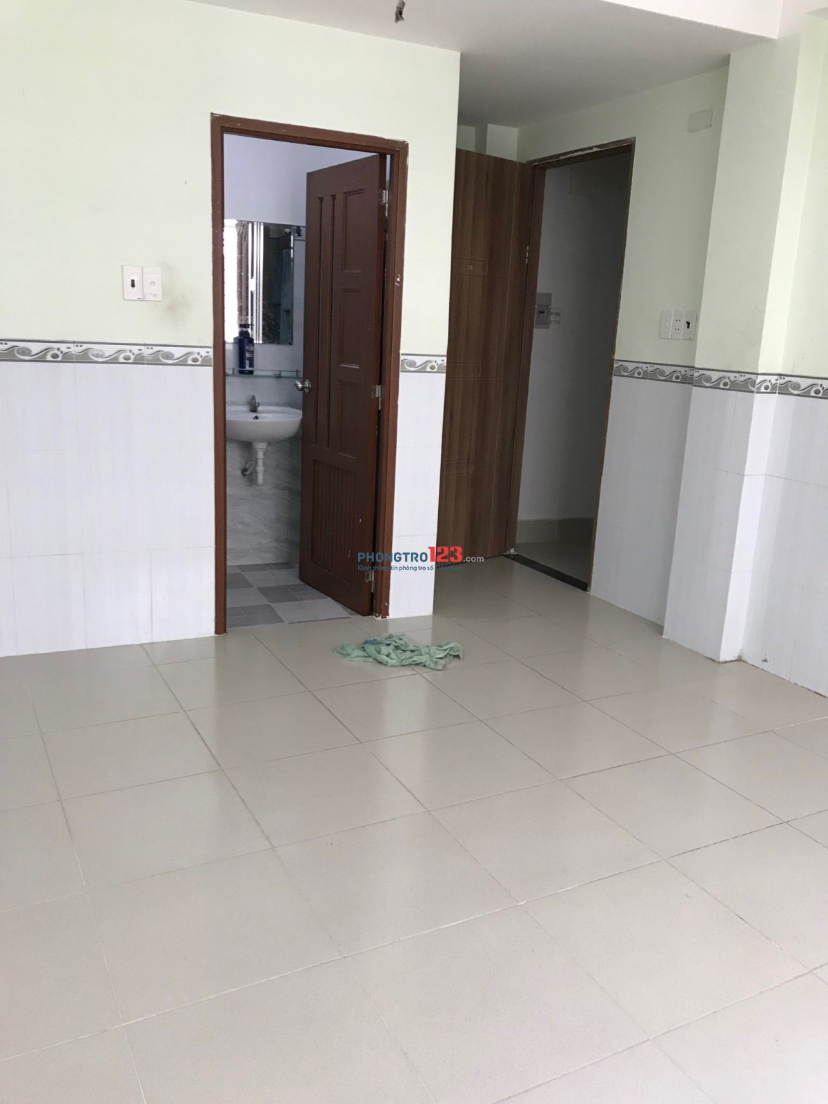 Cho thuê phòng trọ đủ nội thất giá rẻ chính chủ 154/8a đường Âu cơ gần vòng xoay Lê Đại Hành