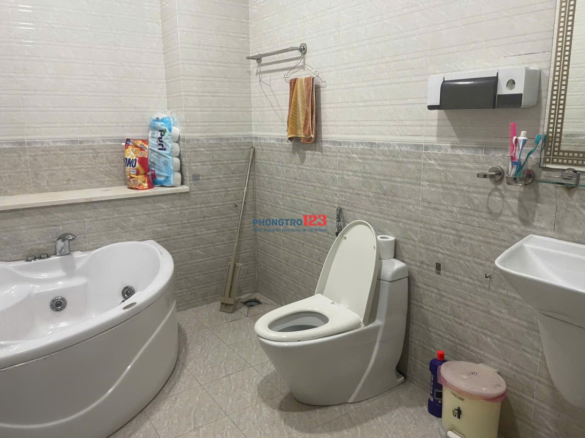 Tìm 1 nữ share căn hộ mini ở CC Intresco Bình Chánh gần DH Tôn Đức Thắng