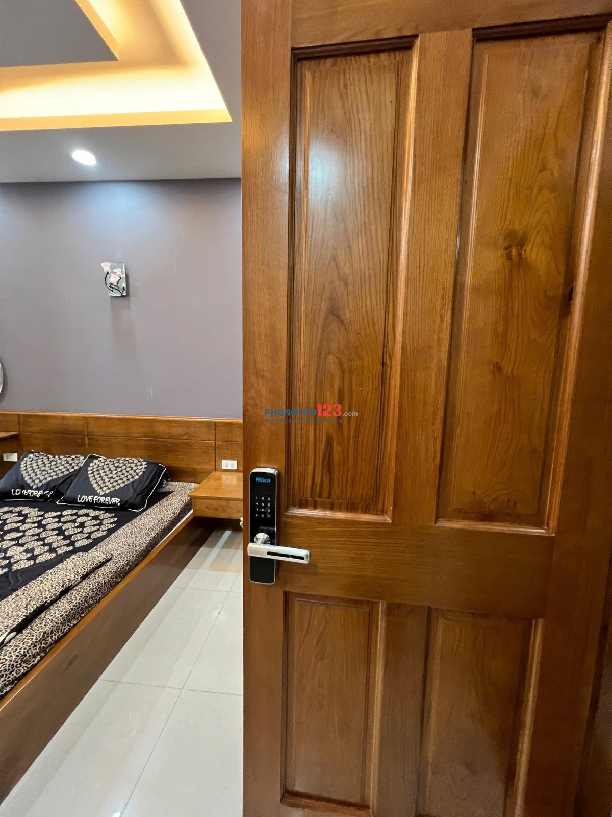 Căn Hộ Dịch Vụ - Máy Giặt Riêng, dọn phòng hàng tuần - Nơ Trang Long