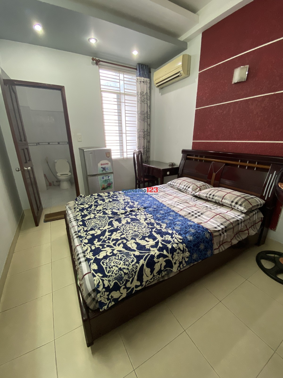 Phòng cao cấp, đầy đủ tiện nghi. Gần Đài truyền hình và trường Khoa Học Xã Hội & Nhân Văn 100 mét..