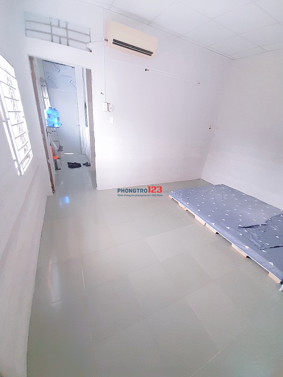 PHÒNG TRỌ GIÁ RẺ THOÁNG MÁT GẦN SÂN BAY, CHỢ PHẠM VĂN BẠCH