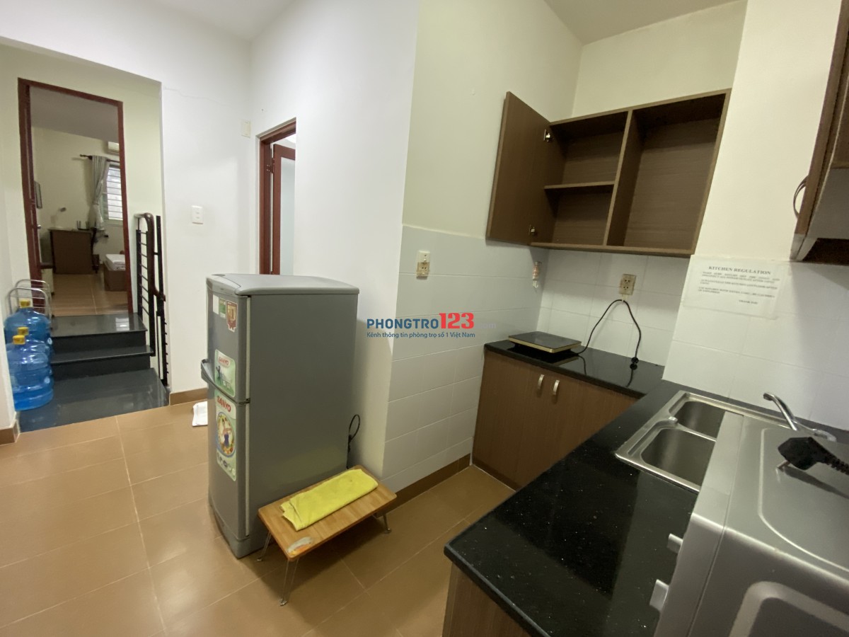 Phòng cao cấp, đầy đủ tiện nghi. Gần Đài truyền hình và trường Khoa Học Xã Hội & Nhân Văn 100 mét..