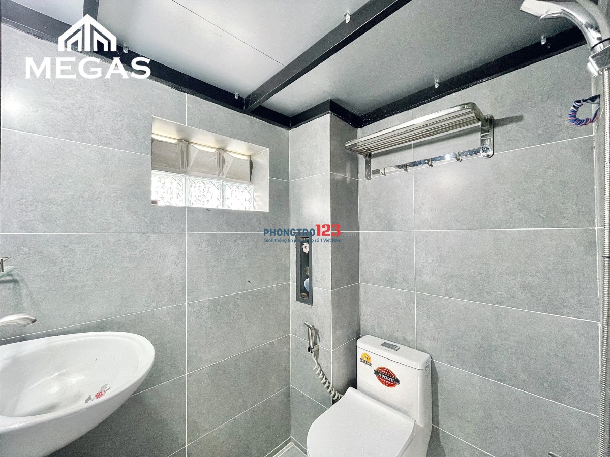 PHÒNG MỚI XÂY GIÁ TỐT FULL NỘI THẤT, NGAY EMART PHAN VĂN TRỊ, BAN CÔNG, ĐẦY ĐỦ TIỆN NGHI