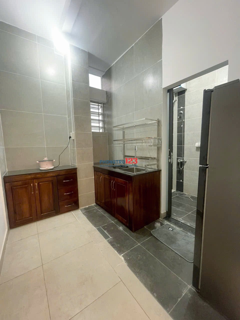 CHO THUÊ CĂN HỘ CAO CẤP MỚI XÂY, CHƯA QUA SỬ DỤNG FULL NỘI THẤT