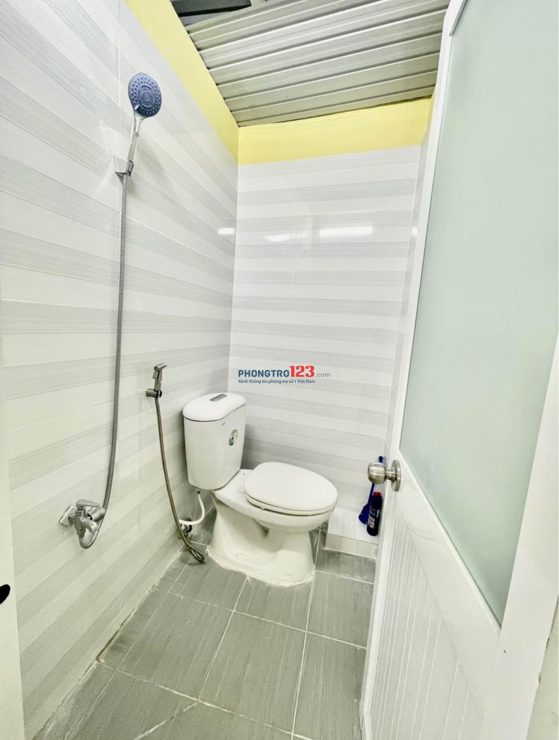 Cho thuê phòng máy lạnh, wc riêng - trung tâm quận 3